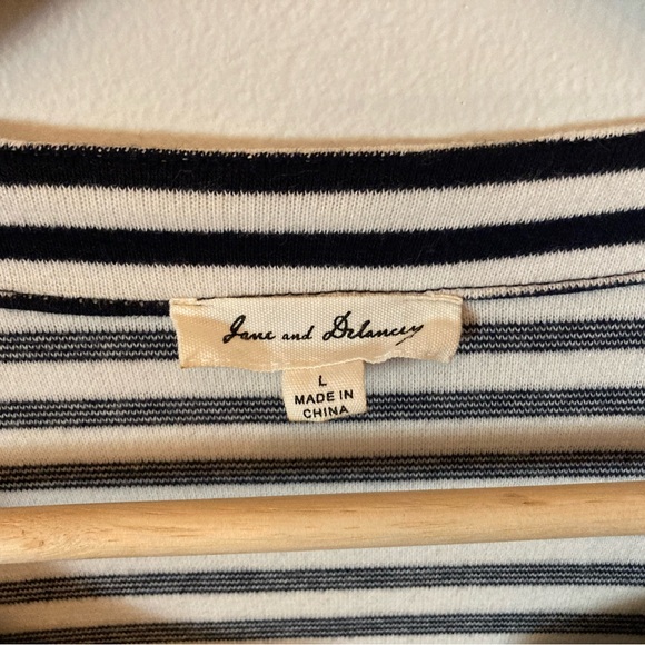 Jane and Delancey Open Front Navy/Ivory Striped Cardigan, Size Large - Picture 5 of 10
